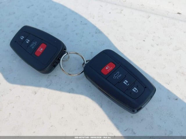 2025 TOYOTA RAV4 HYBRID XLE PREMIUM 11