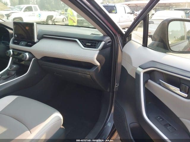 2025 TOYOTA RAV4 HYBRID XLE PREMIUM 5