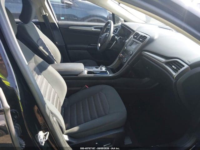 2017 FORD FUSION SE 5