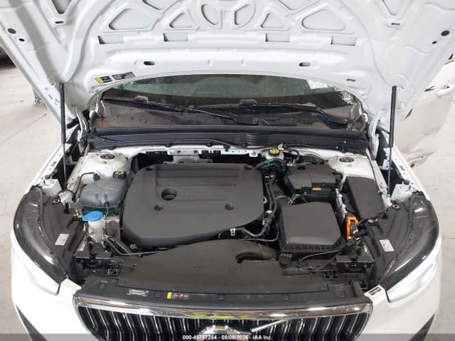2025 VOLVO XC40 B5 CORE BRIGHT THEME 10
