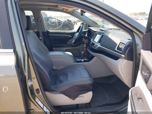 2019 TOYOTA HIGHLANDER LIMITED PLATINUM 5