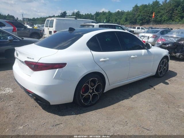 2020 ALFA ROMEO GIULIA TI SPORT AWD 4