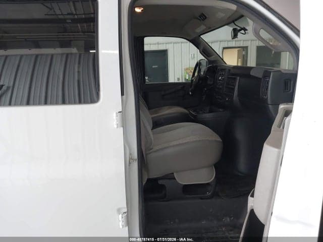 2017 CHEVROLET EXPRESS 3500 LT 5
