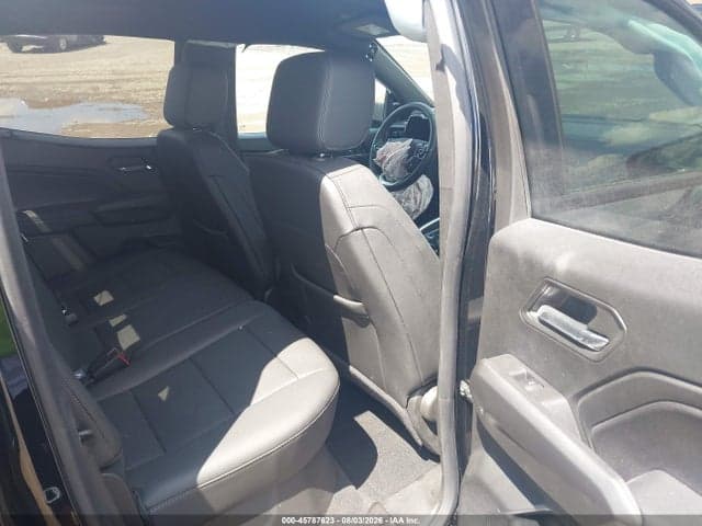 2025 CHEVROLET COLORADO 4WD LT 8