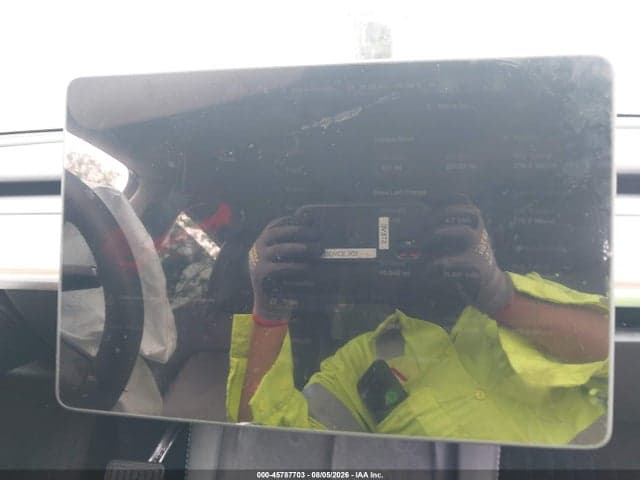 2025 TESLA MODEL Y LONG RANGE DUAL MOTOR REAR-WHEEL DRIVE 7