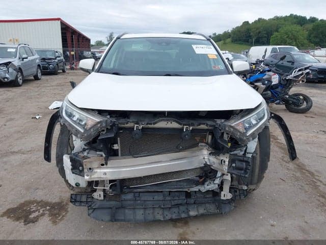 2019 TOYOTA RAV4 XLE 13