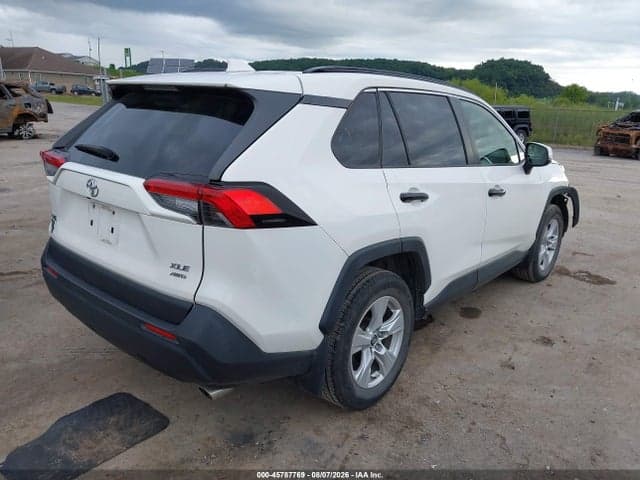 2019 TOYOTA RAV4 XLE 4