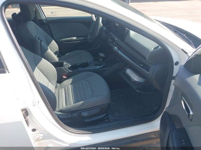 2025 KIA K4 EX 5