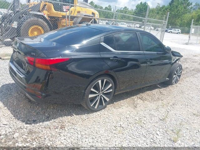 2020 NISSAN ALTIMA SR FWD 4
