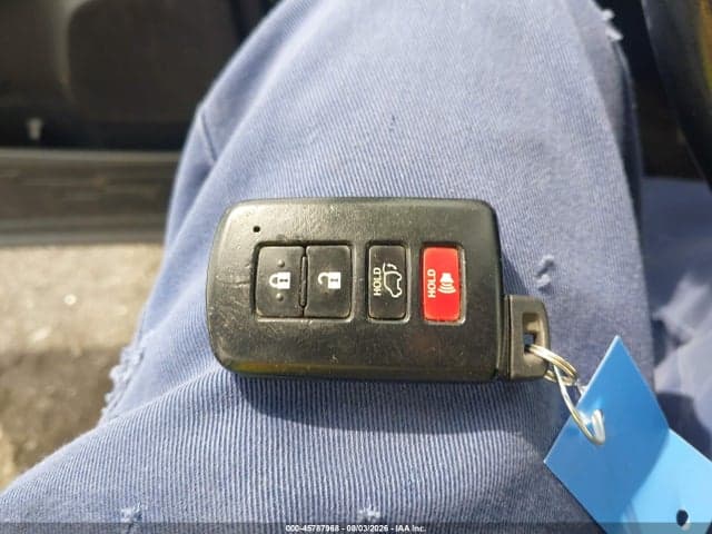 2018 TOYOTA RAV4 XLE 11