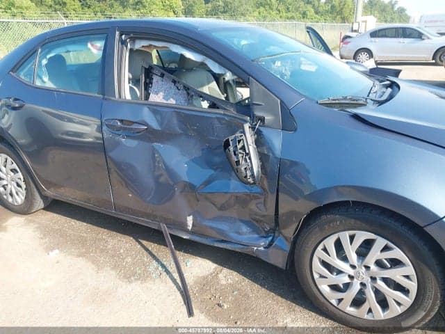2017 TOYOTA COROLLA LE 6
