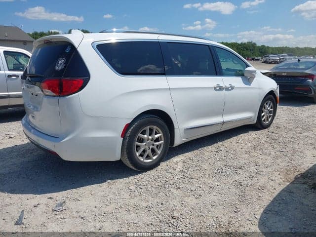 2020 CHRYSLER PACIFICA TOURING L 4