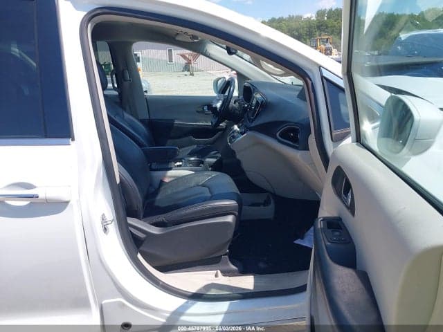 2020 CHRYSLER PACIFICA TOURING L 5