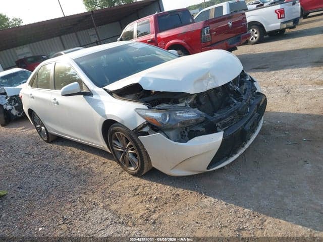 2017 TOYOTA CAMRY SE 1