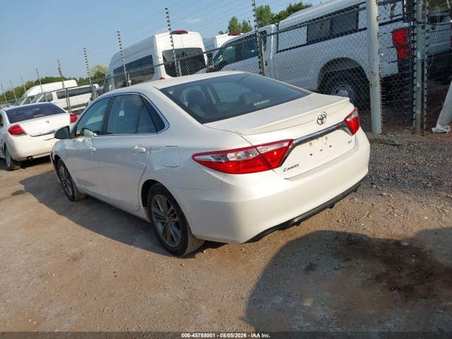 2017 TOYOTA CAMRY SE 3