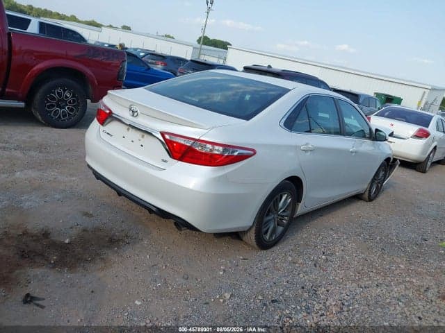 2017 TOYOTA CAMRY SE 4