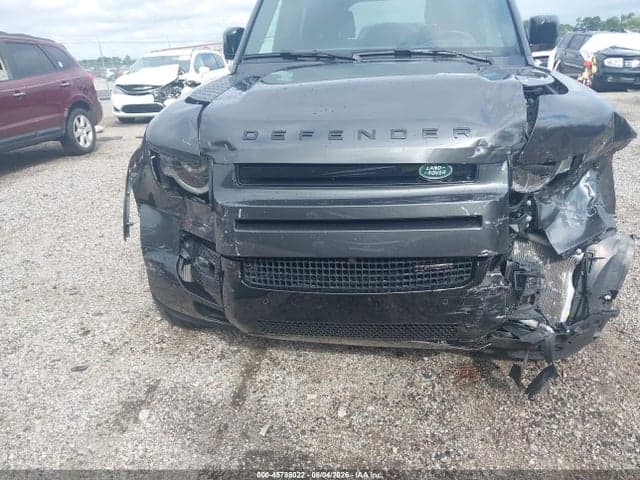 2023 LAND ROVER DEFENDER 110 X-DYNAMIC SE 6
