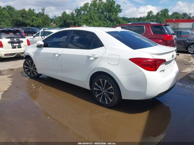 2017 TOYOTA COROLLA SE 3