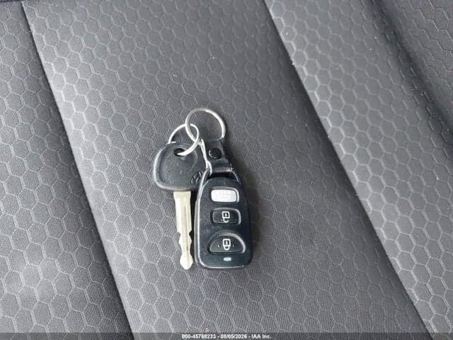2019 HYUNDAI ELANTRA SE 11