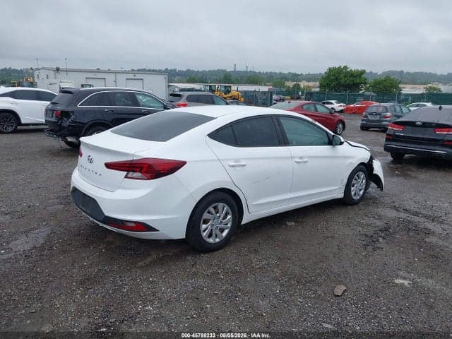 2019 HYUNDAI ELANTRA SE 4