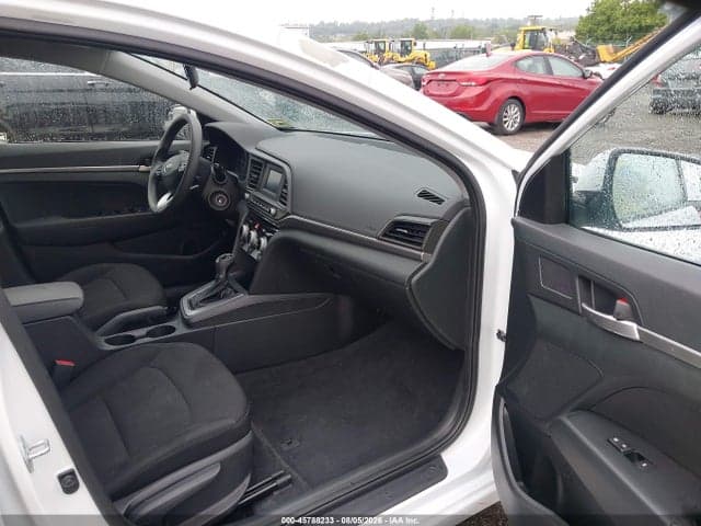 2019 HYUNDAI ELANTRA SE 5