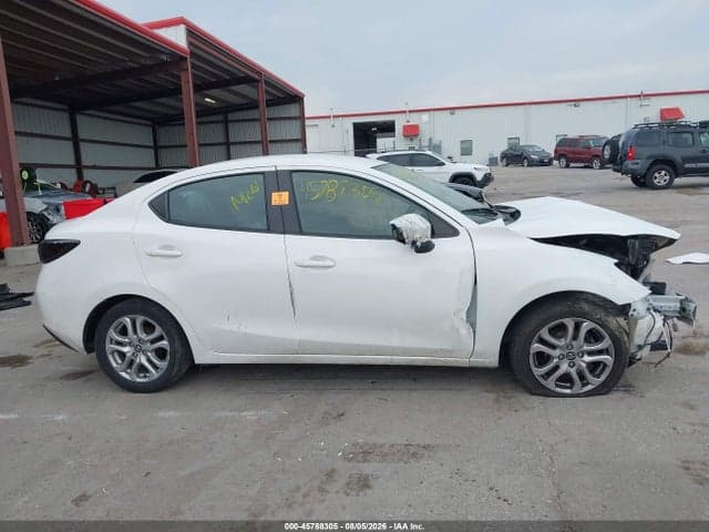 2018 TOYOTA YARIS IA 13