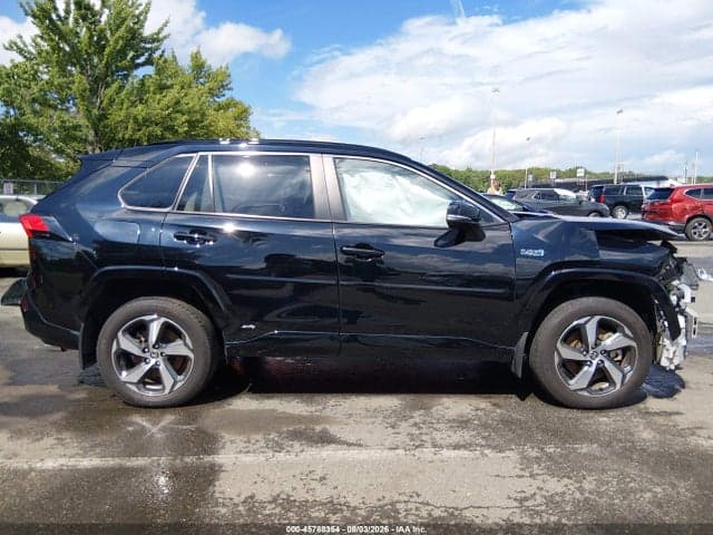 2024 TOYOTA RAV4 PRIME SE 13