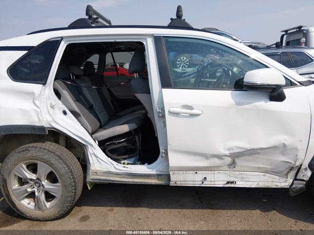 2019 TOYOTA RAV4 HYBRID XLE 14