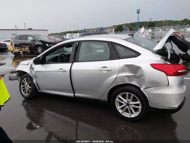 2017 FORD FOCUS SE 4