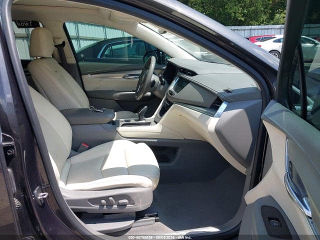 2017 CADILLAC XT5 LUXURY 5