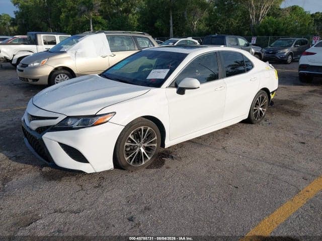 2020 TOYOTA CAMRY SE 2