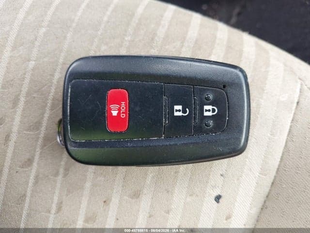 2018 TOYOTA PRIUS THREE 11