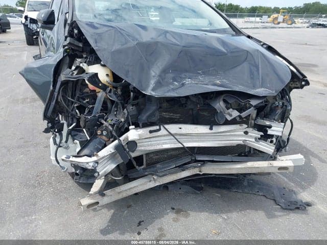 2018 TOYOTA PRIUS THREE 6