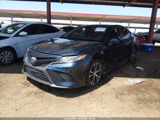 2020 TOYOTA CAMRY SE 2
