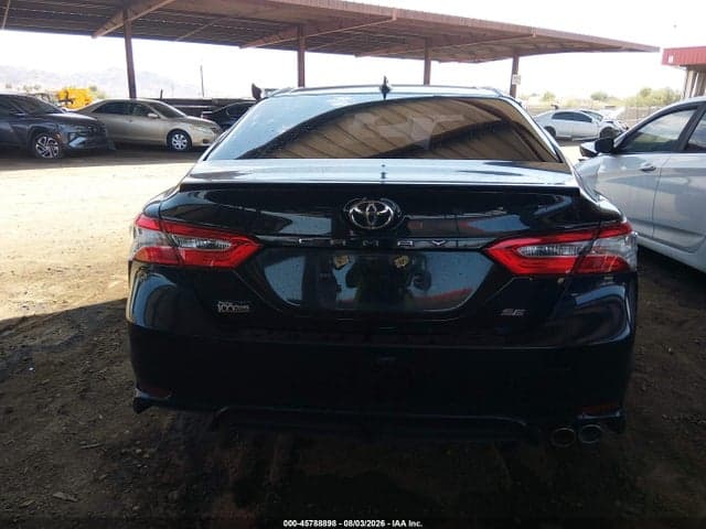 2020 TOYOTA CAMRY SE 16