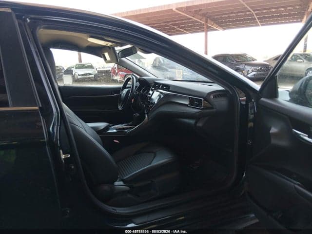 2020 TOYOTA CAMRY SE 5