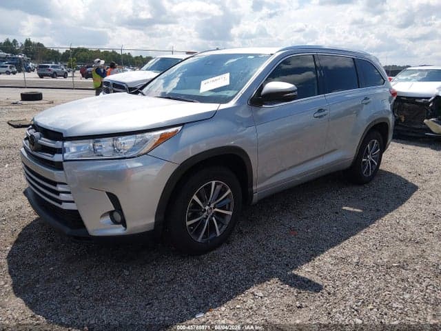 2018 TOYOTA HIGHLANDER XLE 2