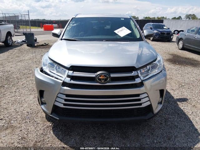 2018 TOYOTA HIGHLANDER XLE 13