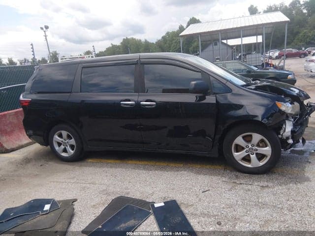 2018 TOYOTA SIENNA L 7 PASSENGER 14