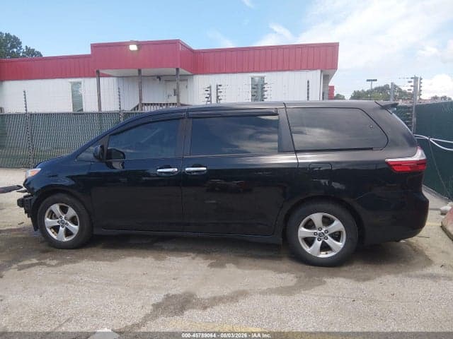 2018 TOYOTA SIENNA L 7 PASSENGER 15