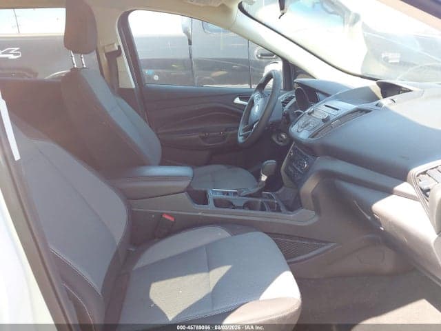 2017 FORD ESCAPE SE 5