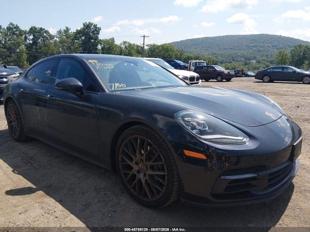 2017 PORSCHE PANAMERA 4 1