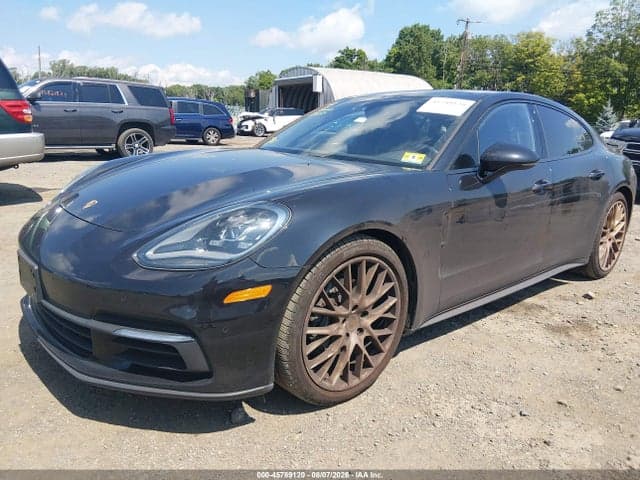 2017 PORSCHE PANAMERA 4 2