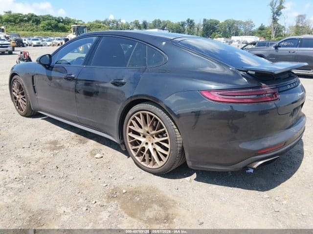 2017 PORSCHE PANAMERA 4 3