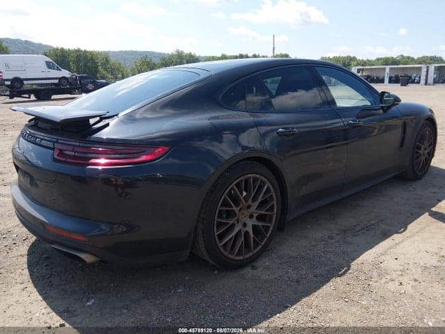 2017 PORSCHE PANAMERA 4 4