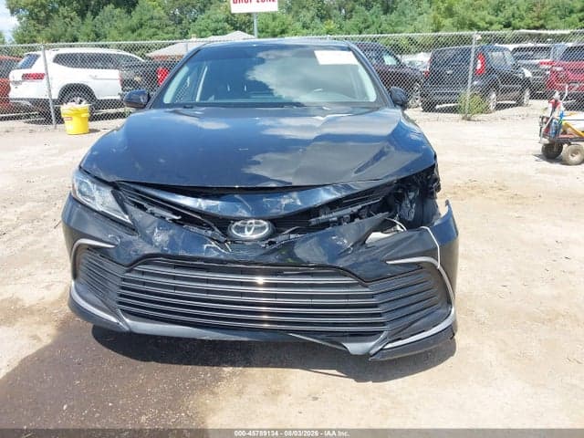 2021 TOYOTA CAMRY LE 19
