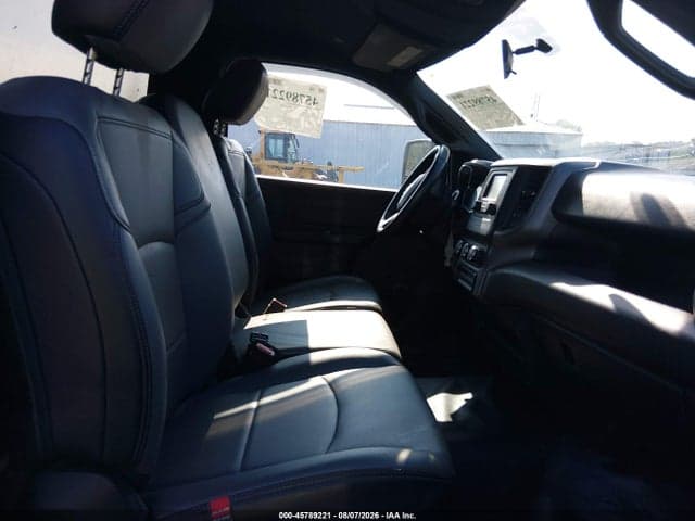 2023 RAM 5500 CHASSIS TRADESMAN/SLT 5