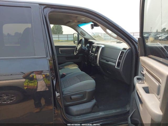 2017 RAM 2500 SLT 4X4 8' BOX 5