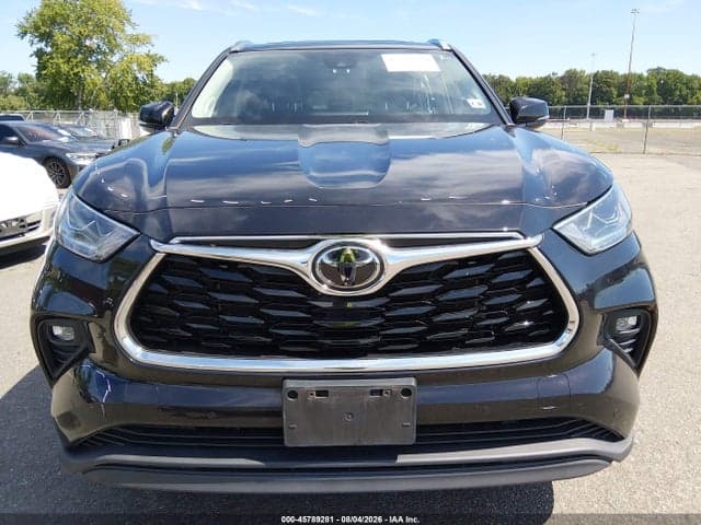 2021 TOYOTA HIGHLANDER LIMITED 12
