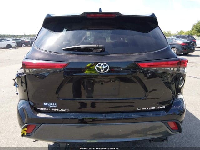 2021 TOYOTA HIGHLANDER LIMITED 16